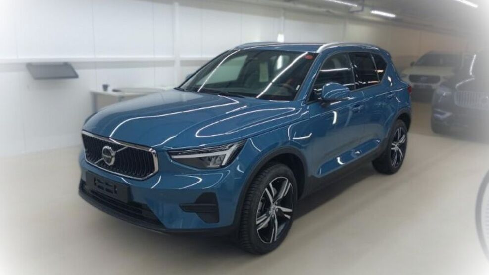 Volvo XC40 21.800 km 36.890 € Bad Vilbel 61118