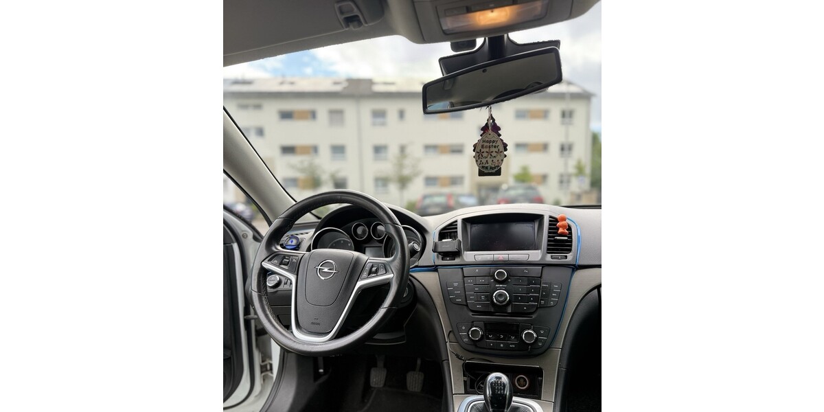 Opel Insignia 180.000 km 5.200 &euro; Rüsselsheim am Main 65428