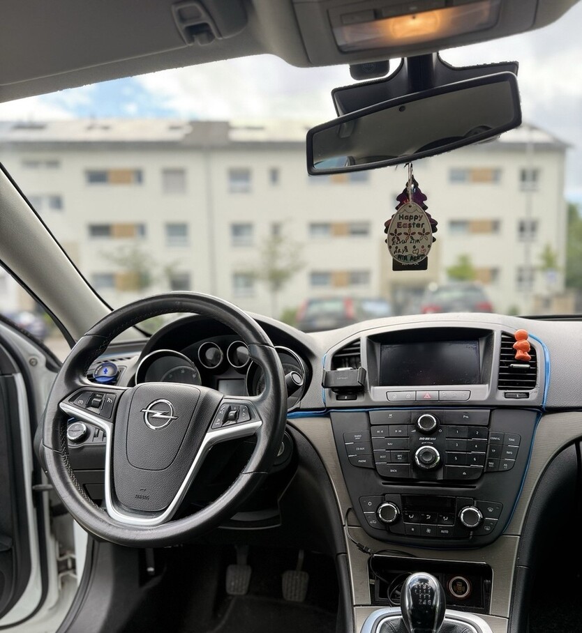 Opel Insignia 180.000 km 5.200 € Rüsselsheim am Main 65428