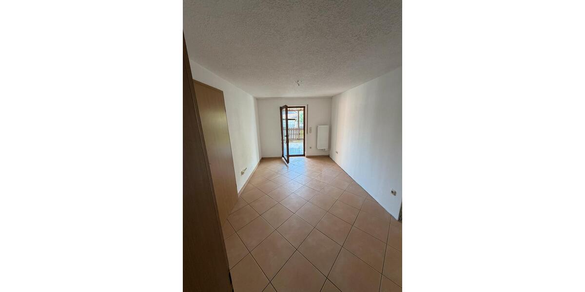 Erdgeschoßwohnung Münster (Hessen) - 2 Zimmer, 70 m&sup2;, 900&euro; | Angebot:26217547