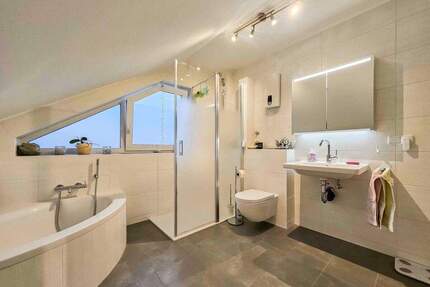 3,5-Zimmer-Wohntraum mit Naturblick - Loggia, modernisiert & ruhig gelegen 3 zimmer