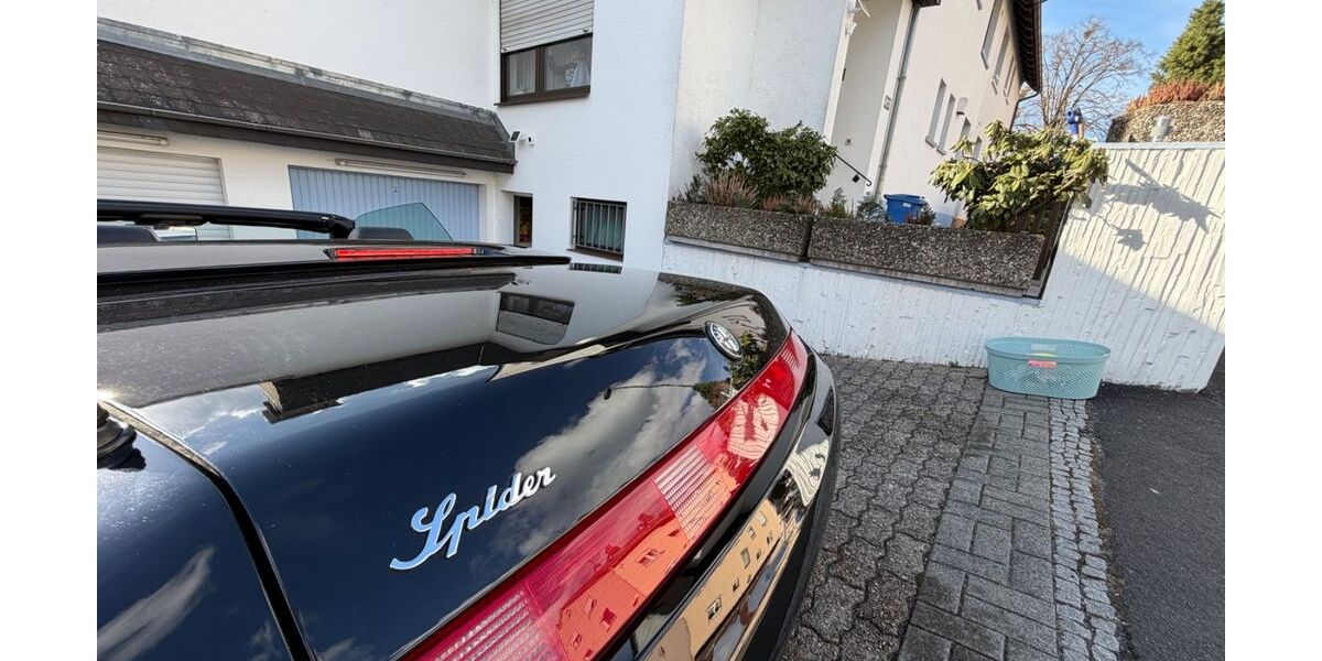 Alfa Romeo Spider 58.000 km 9.500 &euro; Kronberg 61476