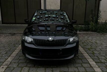 Skoda Fabia 111.259 km 7.400 € Nidderau 61130