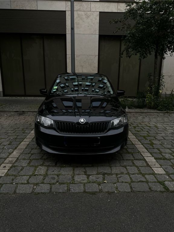 Skoda Fabia 111.259 km 7.400 € Nidderau 61130