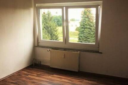 *Ruhige Lage* Frisch Renovierte 3 Zimmer Wohnung im EG