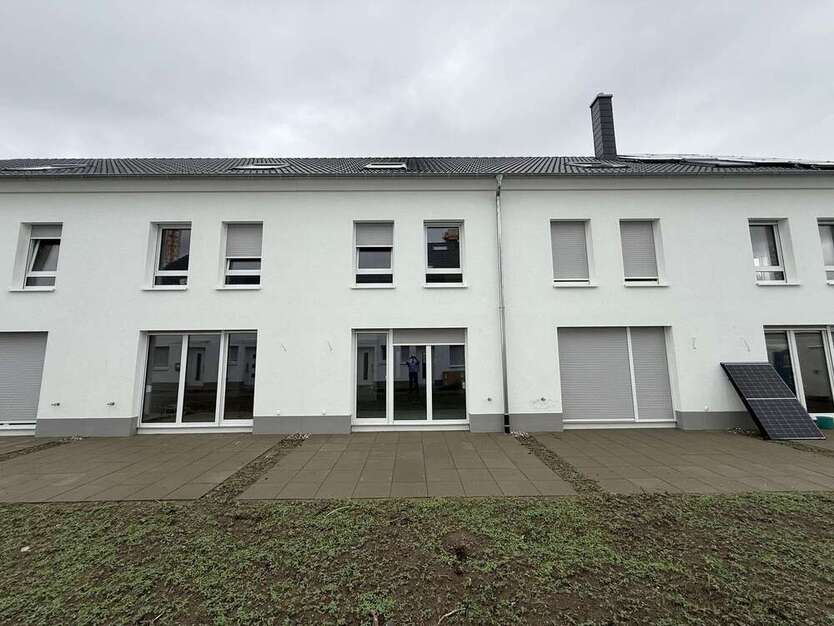 Haus zum Mieten in Weiterstadt 2.100 € 161 m²