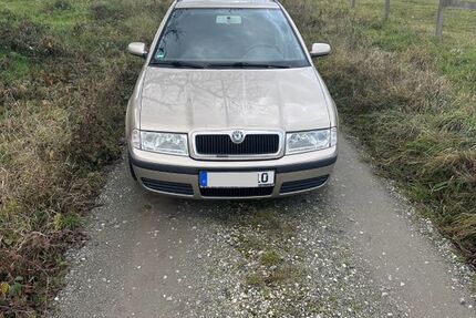 Skoda Octavia 225.000 km 1.100 &euro; Offenbach 63075