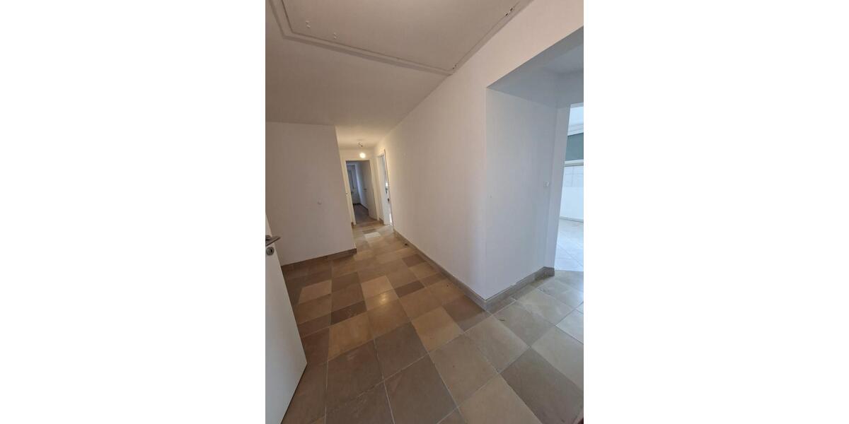 Dachgeschoßwohnung Hanau Groß-Steinheim - 4 Zimmer, 113 m&sup2;, 950&euro; | Angebot:26213449