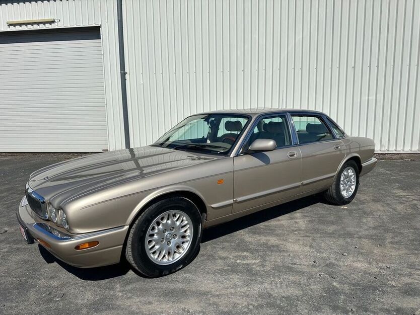 XJ