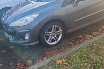 Peugeot 308 107.550 km 3.500 &euro; Offenbach 63075