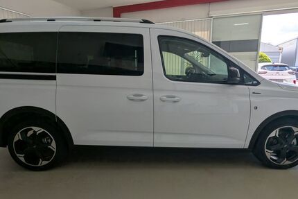 Ford Tourneo Connect 9.844 km 34.440 € Dieburg 64807