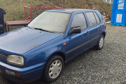 VW Golf 137.000 km 1.600 &euro; Westerfeld 61267