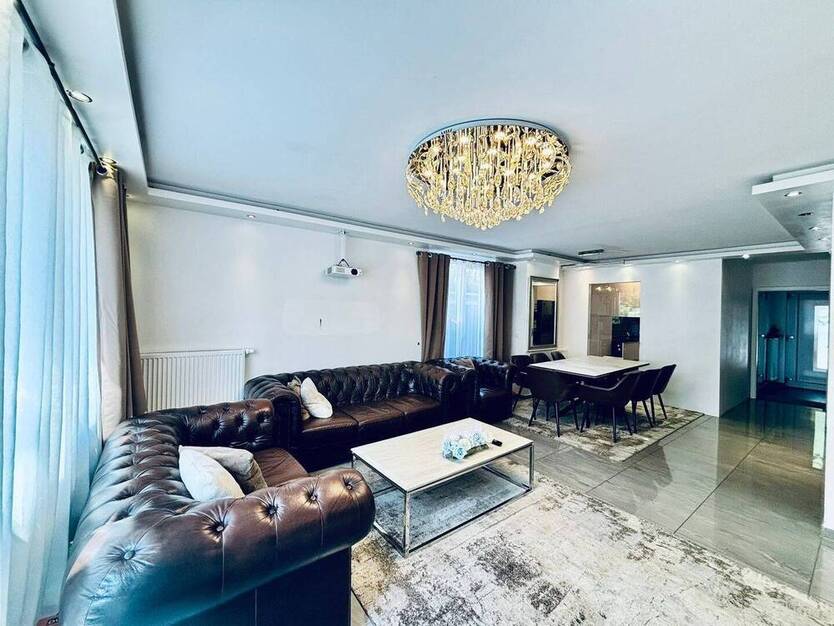 AS ImmobilieN: Furnished 3?BR??2?bath end-terrace house, fitted kitchen, home-cinema, terrace?yard