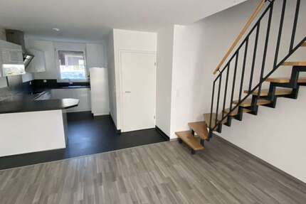 Haus zum Mieten in Rodgau 2.000 € 143.5 m² 5 zimmer
