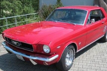 Ford Mustang 87.000 km 48.000 &euro; Flörsheim am Main 65439