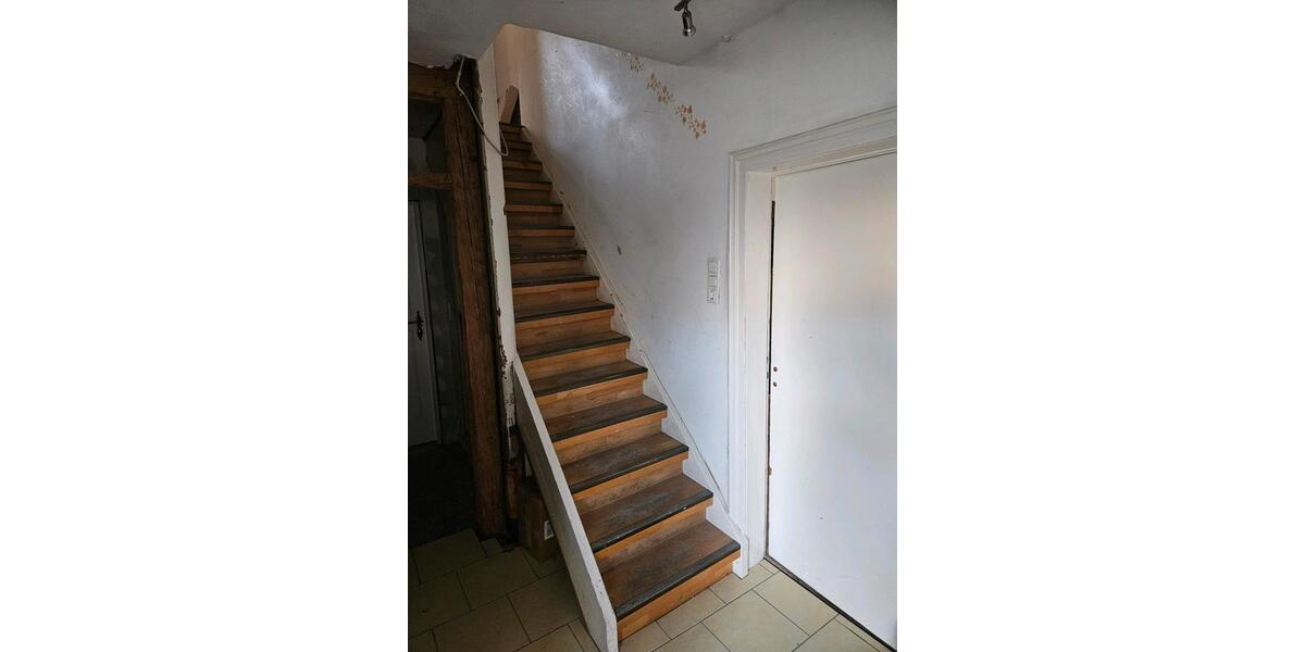 Einfamilienhaus Offenbach am Main Bürgel - 11 Zimmer, 180 m&sup2;, 479.000&euro; | Angebot:26152880