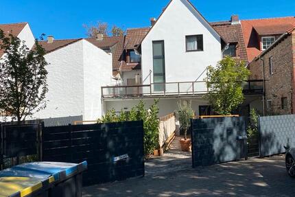 Haus Neu-Isenburg Isenburg - 13 Zimmer, 350 m&sup2;, 1.450.000&euro; | Angebot:25084777