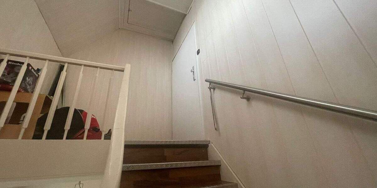 Ruhig wohnen: 2-Zimmer-Dachgeschosswohnung mit Balkon 2 zimmer