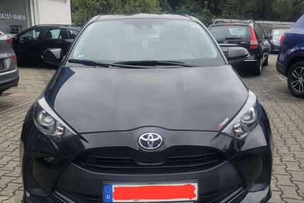 Toyota Yaris 42.000 km 11.450 € Darmstadt 64297