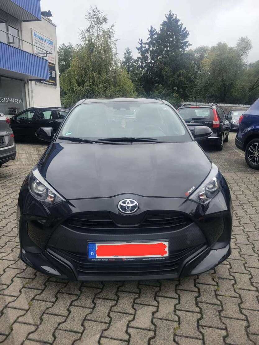 Toyota Yaris 42.000 km 11.450 € Darmstadt 64297
