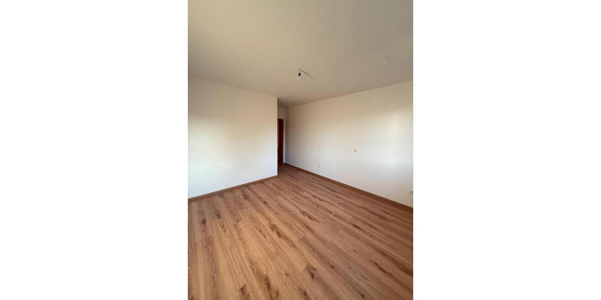 2-ZKB-Wohnung mit Balkon zu vermieten **kernsaniert** 2 zimmer