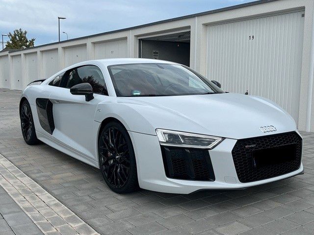 Audi R8 60.000 km 107.000 € Hanau 63454