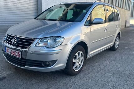 VW Touran 266.700 km 3.499 € Hainburg 63512