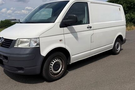VW T5 Transporter 144.000 km 6.700 &euro; Rodenbach 63517