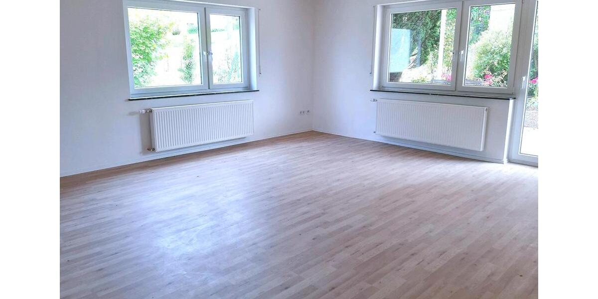 Erdgeschoßwohnung Wehrheim - 4 Zimmer, 113 m&sup2;, 1.400&euro; | Angebot:24512268