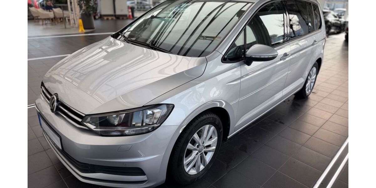 VW Touran 73.000 km 18.300 &euro; Frankfurt 60438