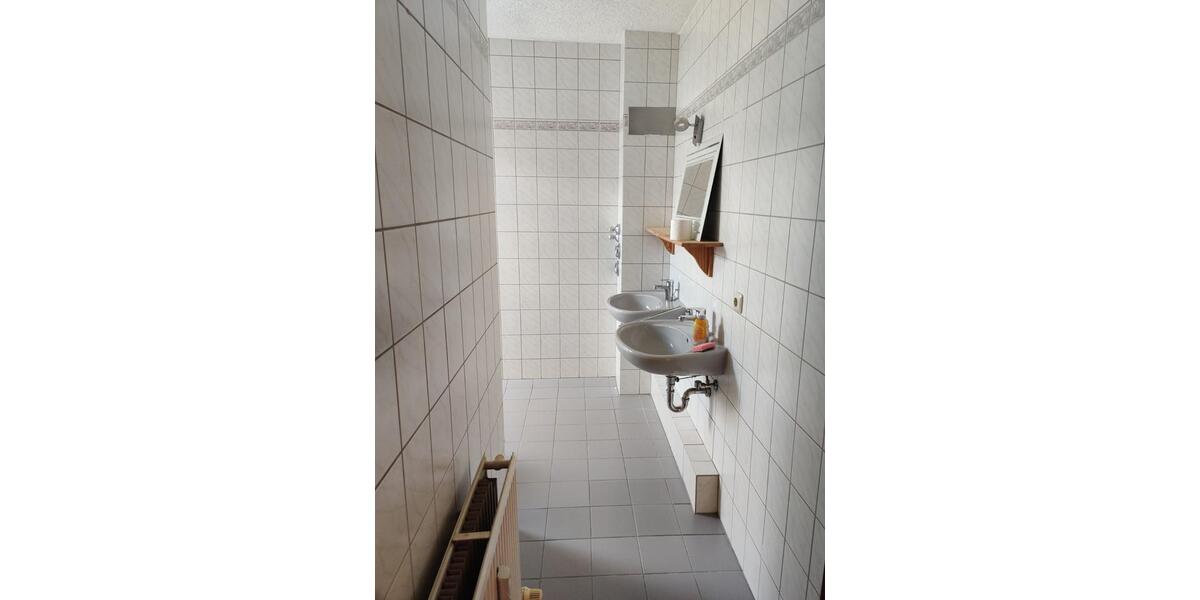 Großzügige 3-Zimmer-Wohnung mit Kellerabstellraum in Hain-Gründau 3 zimmer