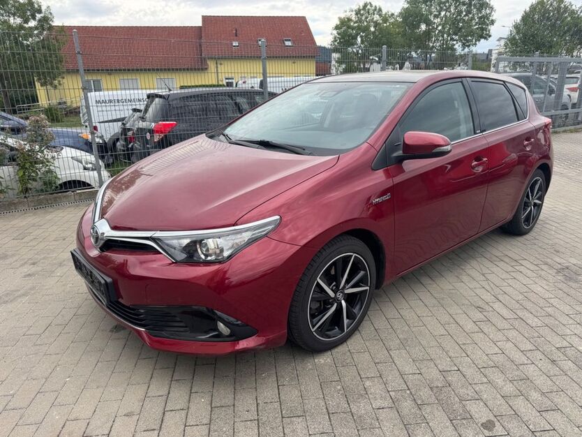 Toyota Auris 121.000 km 11.850 € Büdingen 63654