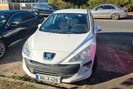 Peugeot 308 192.000 km 2.500 € Frankfurt 65929