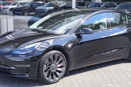Tesla Model 3 38.018 km 33.950 &euro; Dieburg 64807