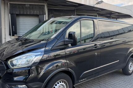 Ford Transit Custom 215.000 km 8.990 &euro; Frankfurt am Main 65933