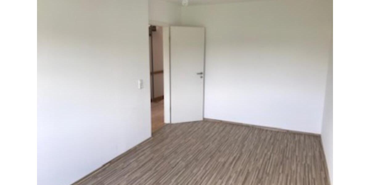 Reihenhaus Gründau - 4 Zimmer, 160 m&sup2;, 2.500&euro; | Angebot:25964504