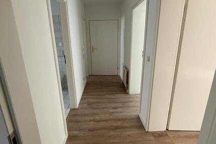 Wohnung Bad Vilbel - 2.5 Zimmer, 65 m&sup2;, 850&euro; | Angebot:26375814