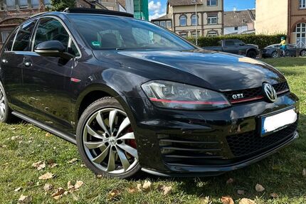 VW Golf 101.000 km 15.900 € Hattersheim am Main 65795