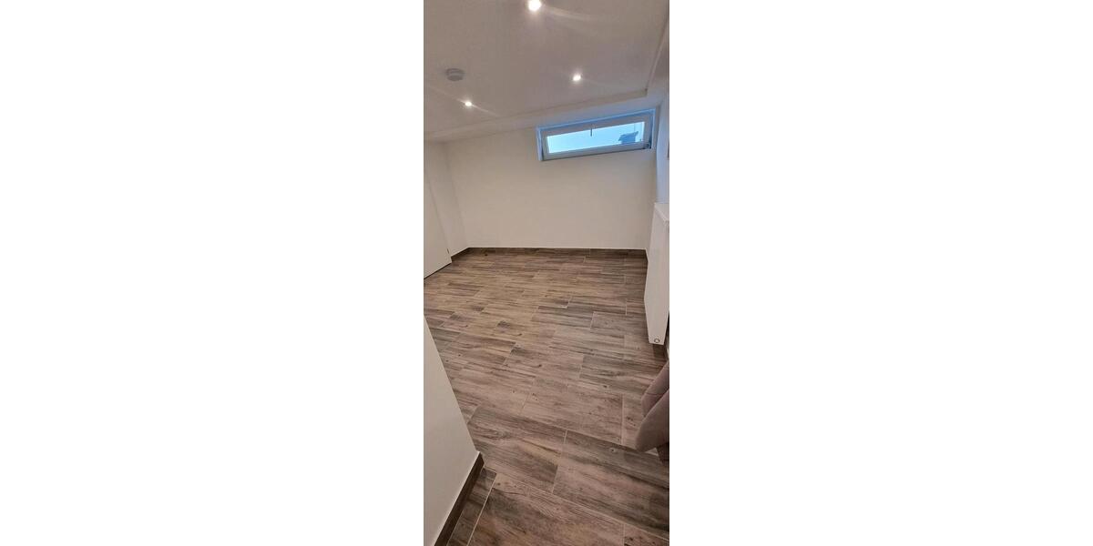 Wohnung 90q in Keller zimmer