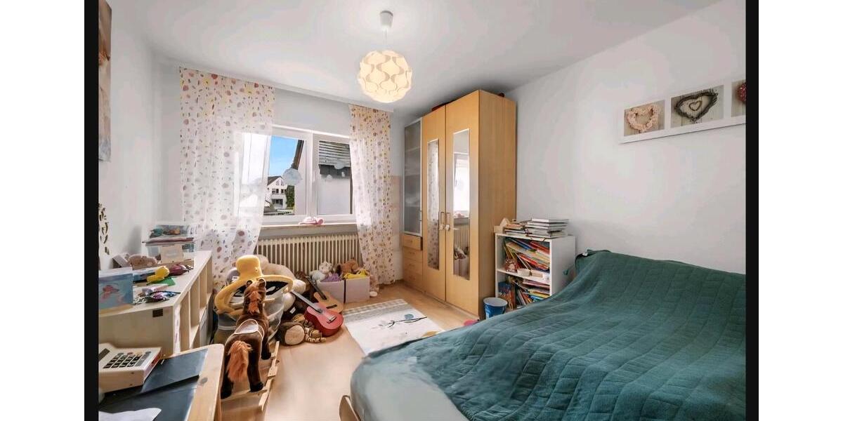 vermiete schöne Stadt-Wohnung. 4 Schlafz., 2 Bäder 5 zimmer