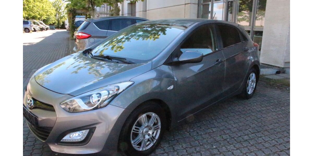 Hyundai i30 144.000 km 4.550 &euro; Rüsselsheim 65428