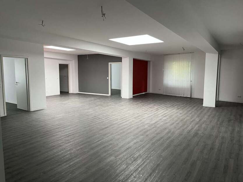 Büro in Eppstein-Vockenhausen 1.500 € 190 m²