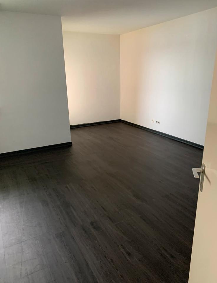 MT an CS 6.11 zum 1.12 index Charmante 2 Zimmer Wohnung mit Balkon in Dietzenbach zimmer
