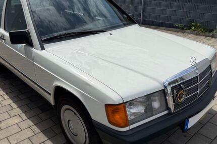 Mercedes-Benz 190 164.500 km 6.750 &euro; Hofheim 65719