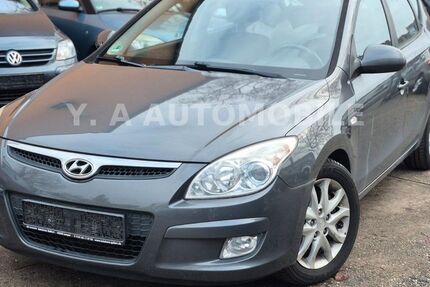 Hyundai i30 209.621 km 2.500 &euro; Frankfurt am Main 65931