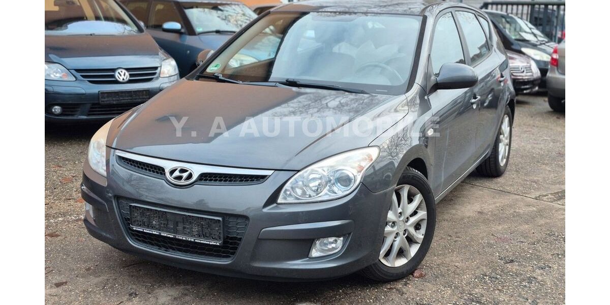 Hyundai i30 209.621 km 2.500 &euro; Frankfurt am Main 65933
