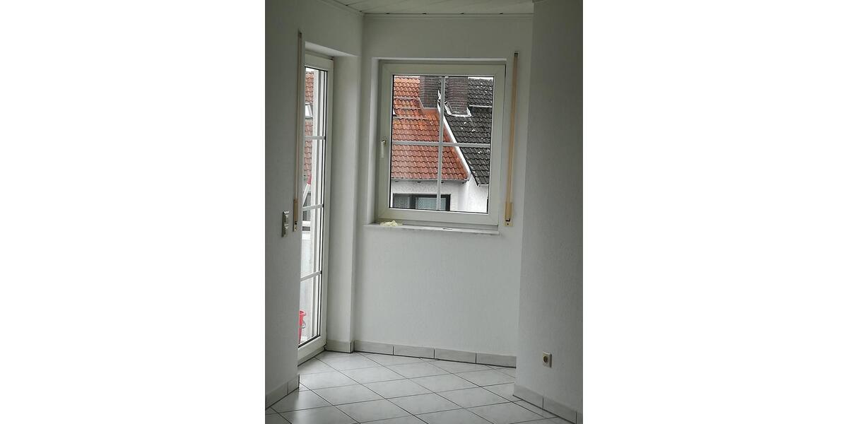 Dachgeschoßwohnung Münster (Hessen) - 4 Zimmer, 95 m&sup2;, 990&euro; | Angebot:24679176