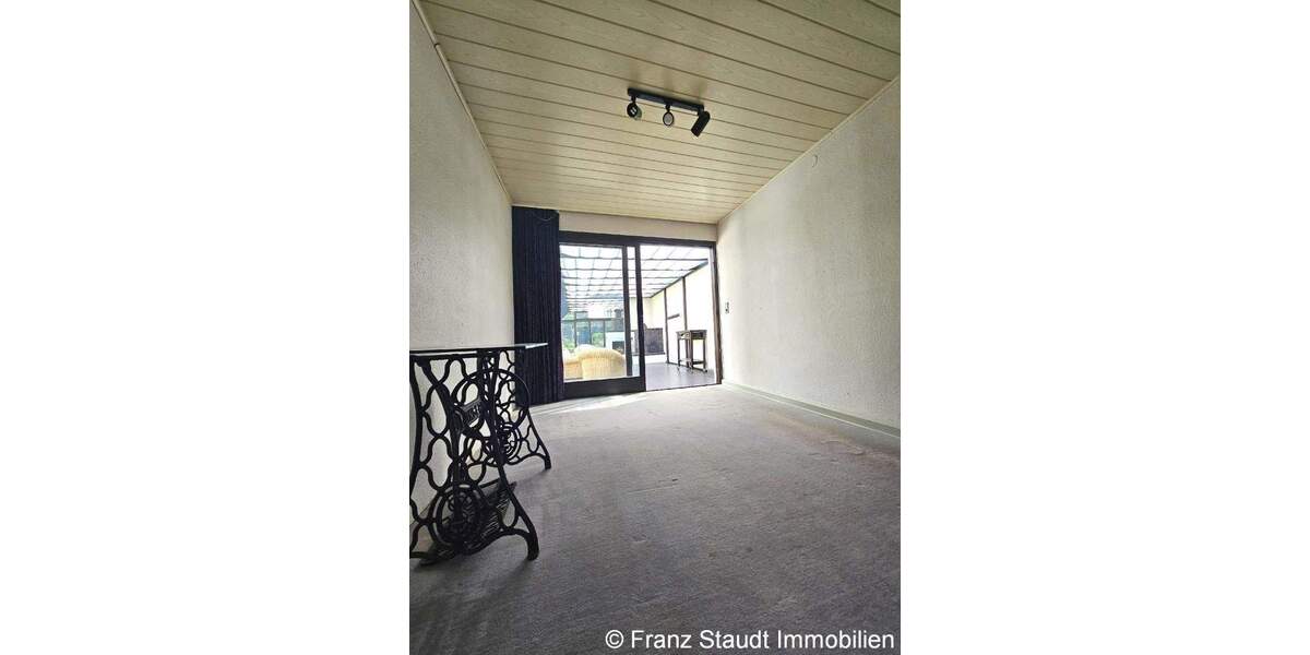 Bungalow Kleinostheim Waldstadt - 6 Zimmer, 204 m&sup2;, 940.000&euro; | Angebot:25725881