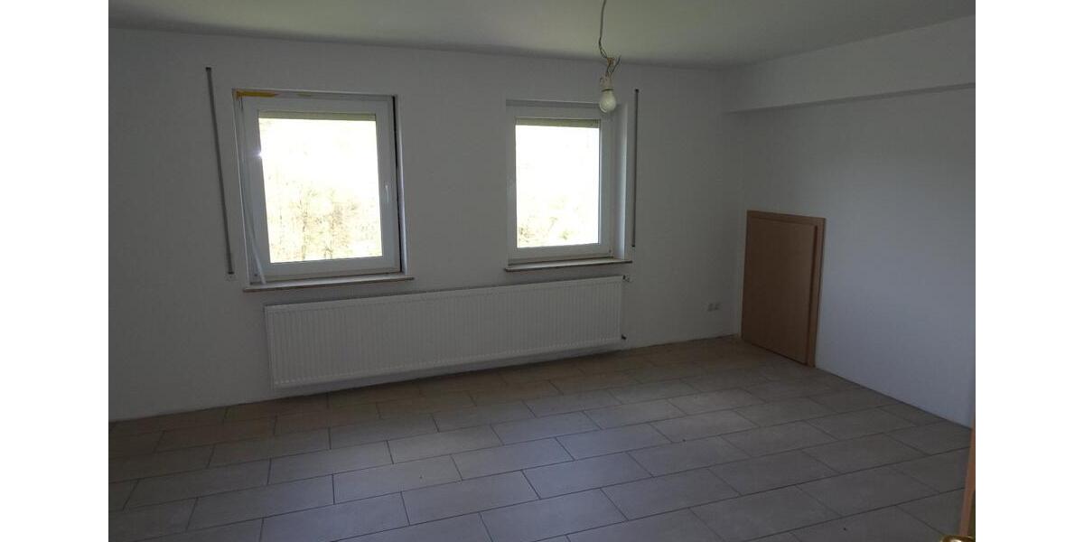 Dachgeschoßwohnung Langenselbold - 4 Zimmer, 80 m&sup2;, 700&euro; | Angebot:26045052