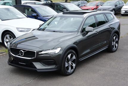 Volvo V60 Cross Country 89.650 km 31.555 &euro; Großkrotzenburg 63538